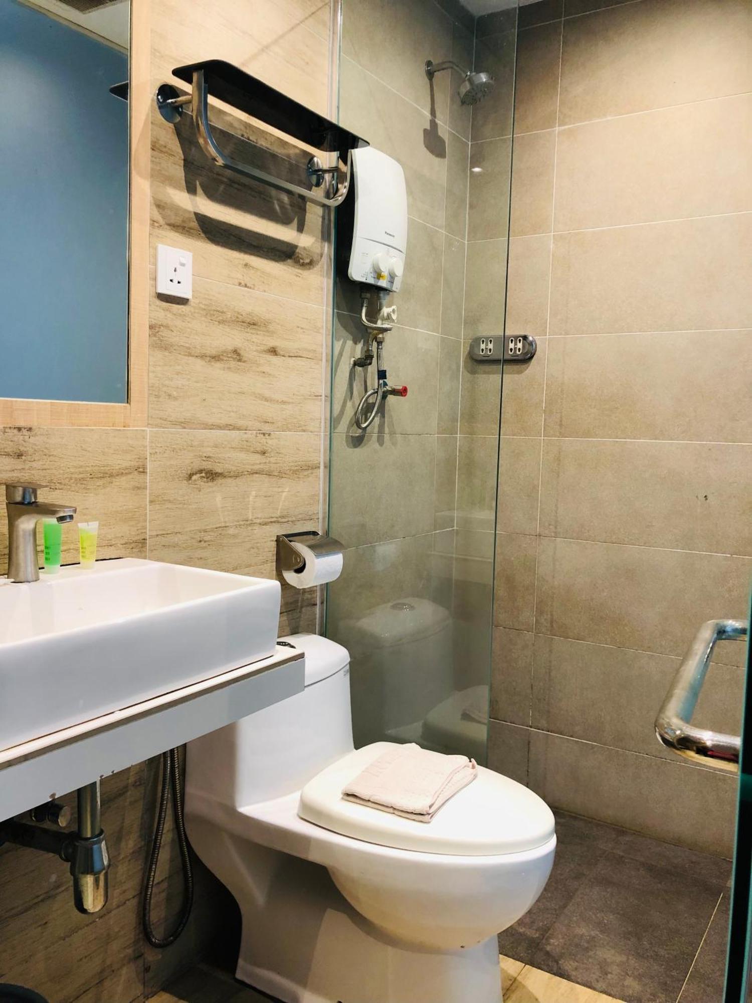 Kyoto Boutique Hotel Джохор Бахру Екстериор снимка